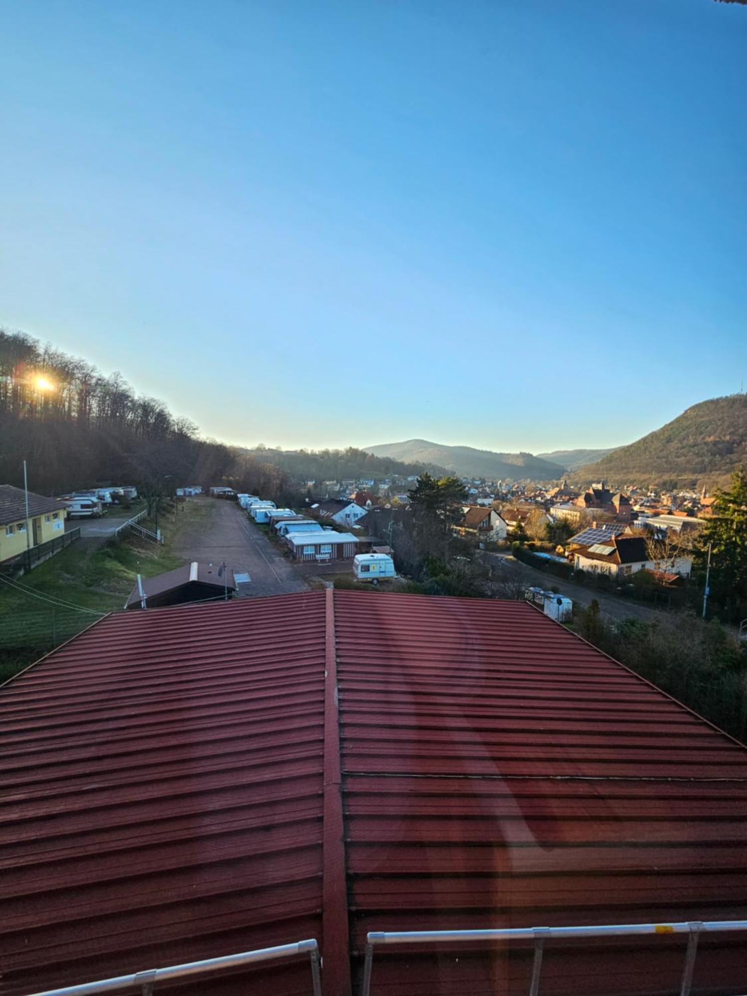 Naturfreundehaus อันไวเลอร์ อัม ทริเฟลส์ ภายนอก รูปภาพ